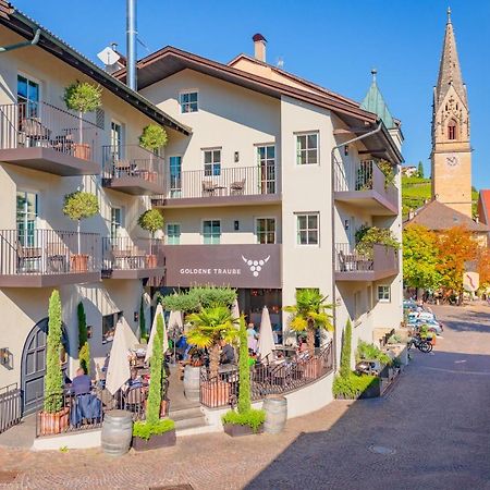 Hotel Goldene Traube Termeno Bagian luar foto